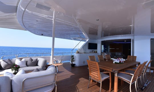 42m Heesen based in Olbia