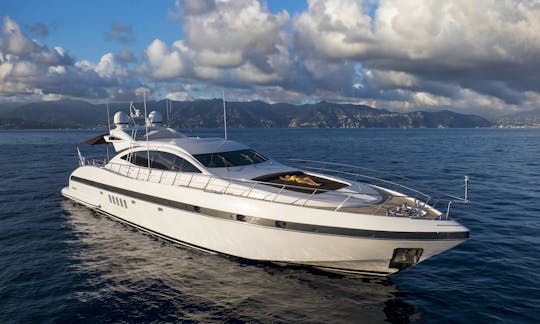 28m Mangusta based in Olbia