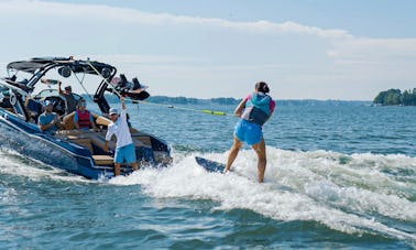 Wakeboard & Surf Charter with the Pros! 2023 MasterCraft (Lessons and Charters)