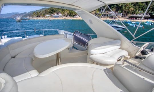 Beatiful Azimut 55 Yacht in Puerto vallarta