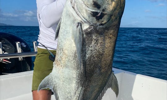 32 ft center console professional sport fisher