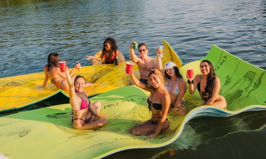 ¡Pontón para 14 personas en el lago Austin!