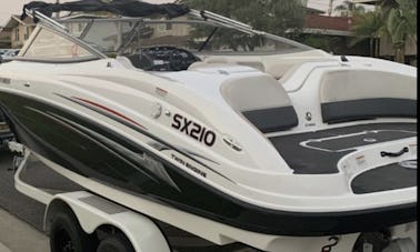 Yamaha SX 210 Boat for Charter Belmont 
