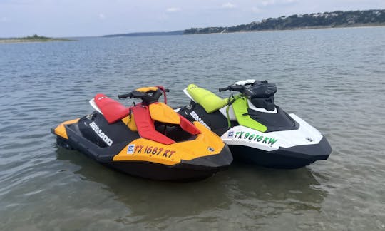 2 2023 SEADOO SPARKS com BLUETOOTH em Canyon Lake