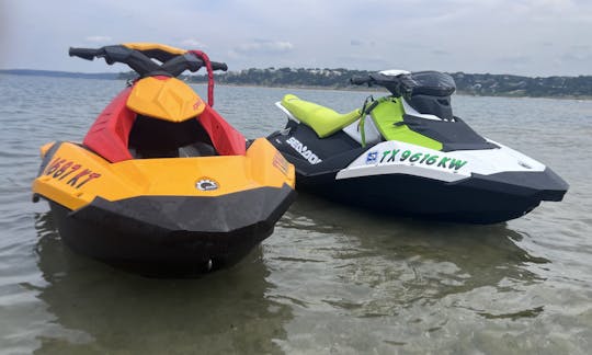 2 2023 SEADOO SPARKS com BLUETOOTH em Canyon Lake