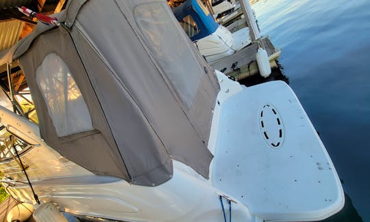 Fun Cabin Boat. 30' Best bang for your buck! (Available all year round!)