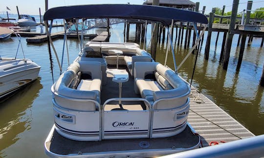PHILLY FIRST LUXURY PARTY PONTOON BOAT IS FINALLY HERE!!! VOTE BEST OF 2022