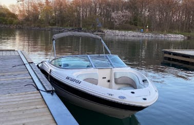 21ft Searay Deck Boat Rental in Hamilton, Ontario for $100/hour!