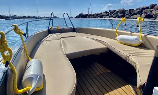 16ft Gogo Powerboat for rent In Santorini