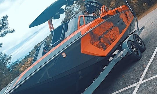 2018 G25 Air Nautique on Lake Keowee 