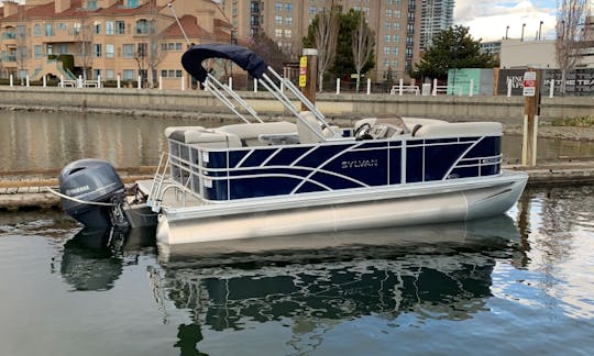 Sylvan Mirage 8520 Cruise Pontoon Boat, 115 Hp in Kelowna, BC