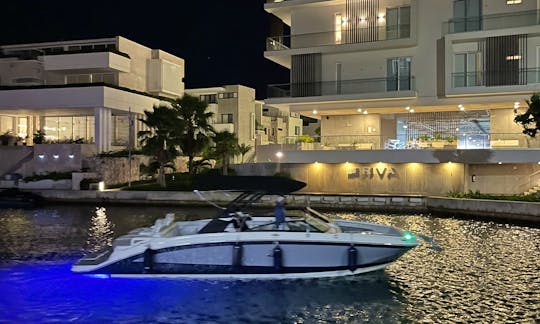 Brand new boat in Cancún