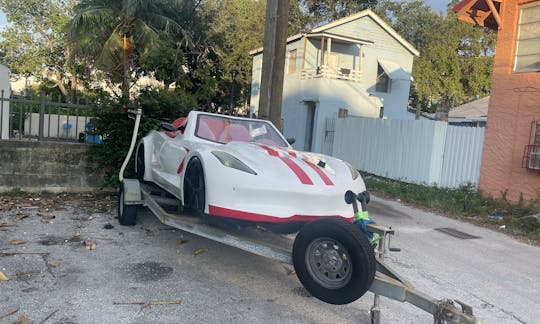 Carro aquático JetSki em North Beach, Flórida