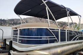 Sylvan Mirage 8520 Party Pontoon Boat with 115 hp in Kelowna, BC