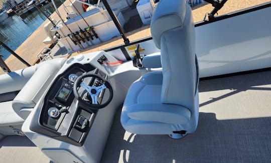 Lake Pleasant Beauty - 250hp Outboard