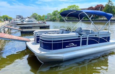 Bennington Pontoon for Rent in Two Rivers