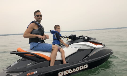 Sea-Doo 155 - Acomoda dois adultos em Sylvan Lake, AB