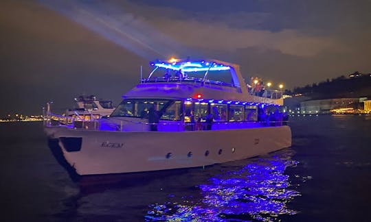 Iate a motor espaçoso para 35 pessoas em Istambul, pronto para reserva