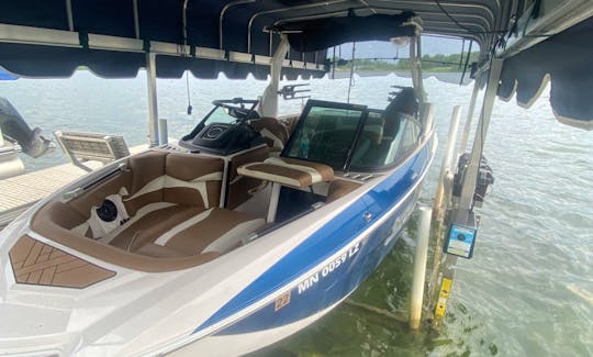 2020 Supra SR400 Surf Boat on quiet 5 mile Long Lake in Vergas, MN