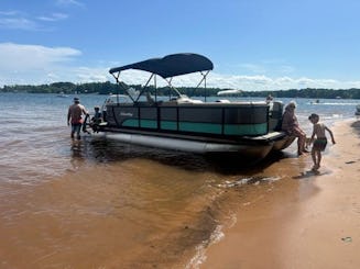 Explore Lake Norman in Style with Our 2024 Bentley Navigator Pontoon!