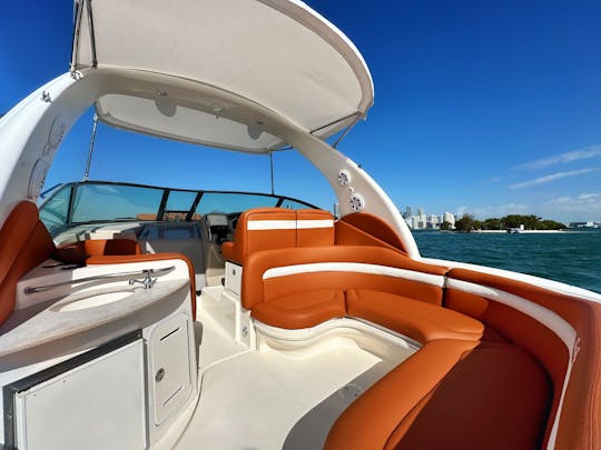 Faites la fête avec style ! - Bénéficiez d'une heure gratuite - Le meilleur bateau de fête du SeaRay Sundancer de Miami, 37 minutes !