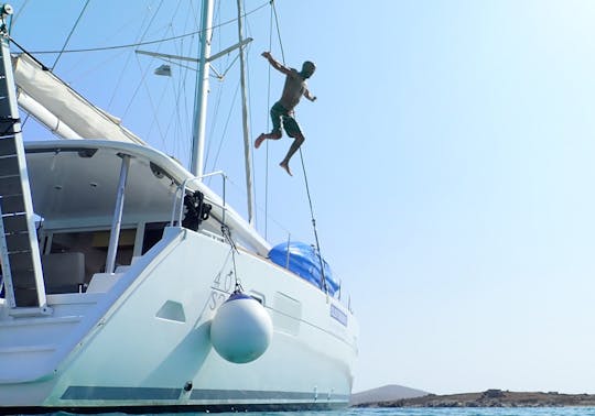 Aluguel de catamarã à vela em Kalafati, Grécia