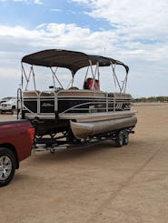 24ft Suntracker Party Barge Pontoon for rent on Lake Pleasant!