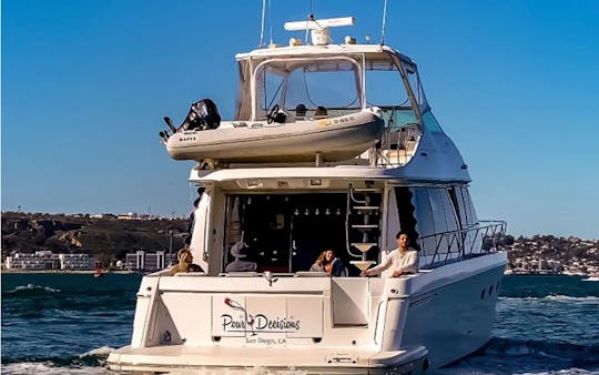 Découvrez le luxe et l'élégance à l'état pur à bord du yacht Carver de 53 pieds en Californie !