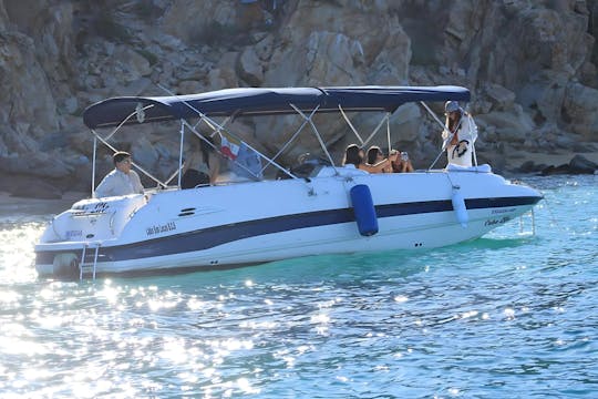カボサンルーカスプライベートヨットツアー：シュノーケリング＆無制限ドリンク