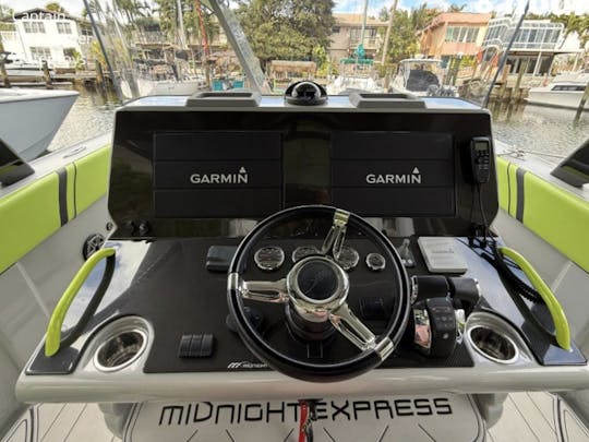 LANCHA MIDNIGHT EXPRESS 37 OPEN