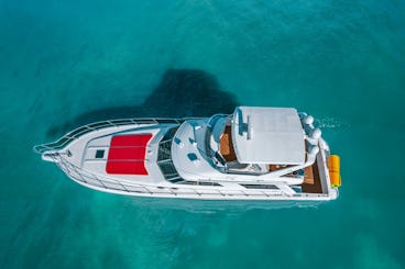 Iate a motor Sea Ray de 60 pés - Reserve sua experiência HOJE!