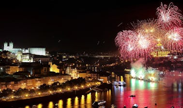 Croisière avec feux d'artifice : célébration de Saint John 2024 - Visite de 2 h 30