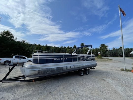 Glen Lake Getaway with 22ft Bennington Tritoon | Available Half Day to Weekly!