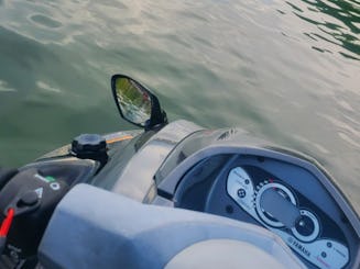 Location de jet ski pour s'amuser à Lake Wylie, en Caroline du Sud