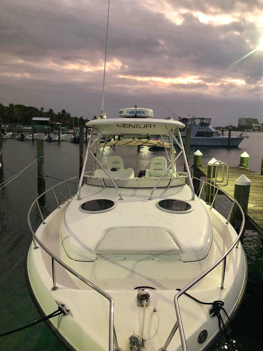 Experience The Bahamas On The Water ON OUR 32FT CENTURY!!