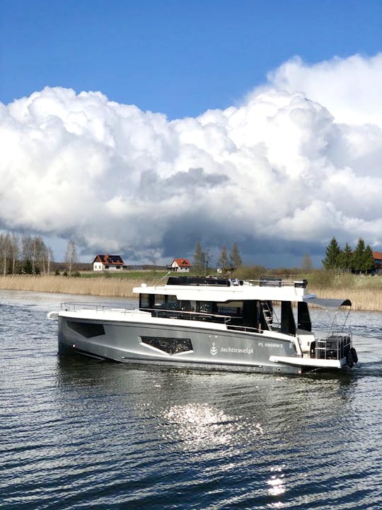 Seamaster 45 «Magellan» 2022, 80 CV