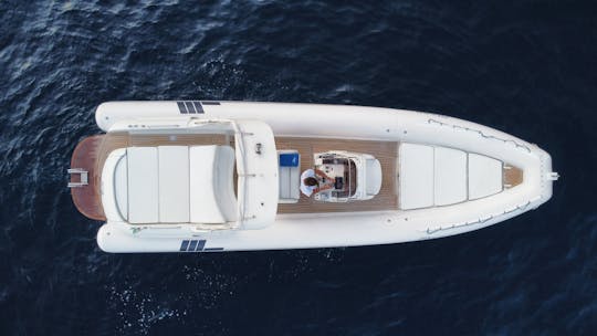 Aproveite a Costa Amalfitana em um passeio de barco privado com 32' Alson RIB