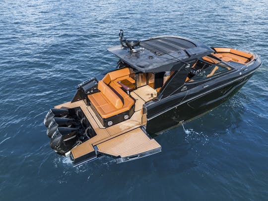 ¡Barco de lujo Cruiser Yacht 38 GLS para alquilar un día! ¡LA TARIFA ES TODO INCLUIDO!
