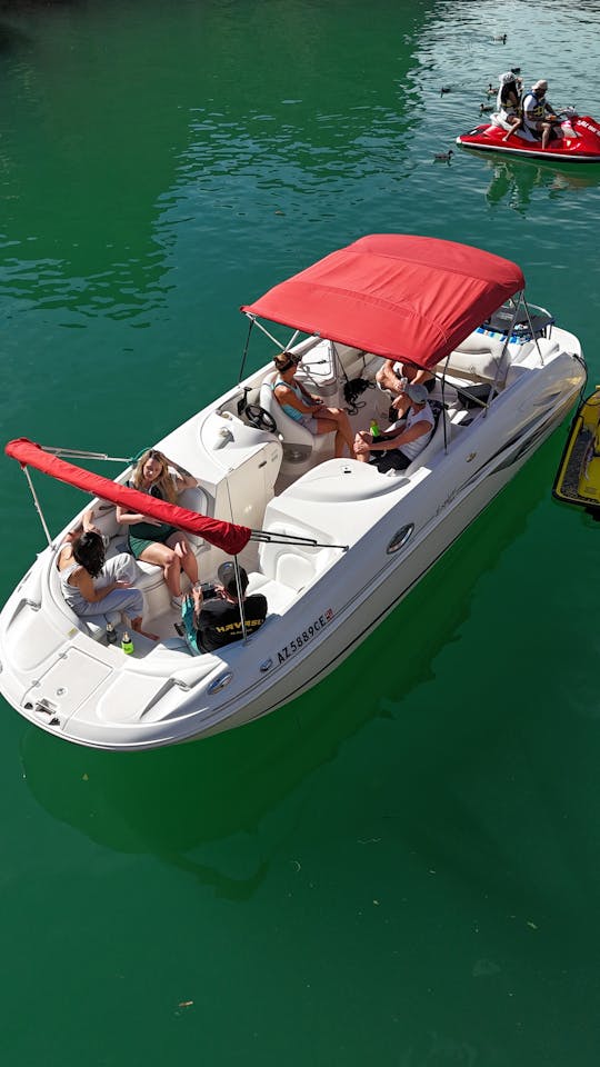Aluguel de barcos de convés em Lake Havasu City, Arizona