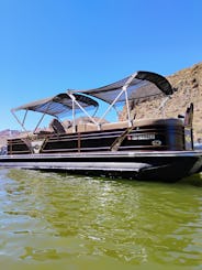 Canyon lake 26 ft pontoon boat seating capacity 15 people
