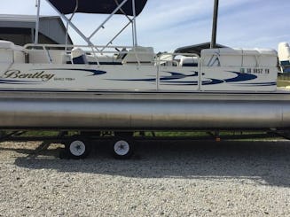 24' Bentley Pontoon w/ Fishing Chairs for Rent in Columbia, South Carolina