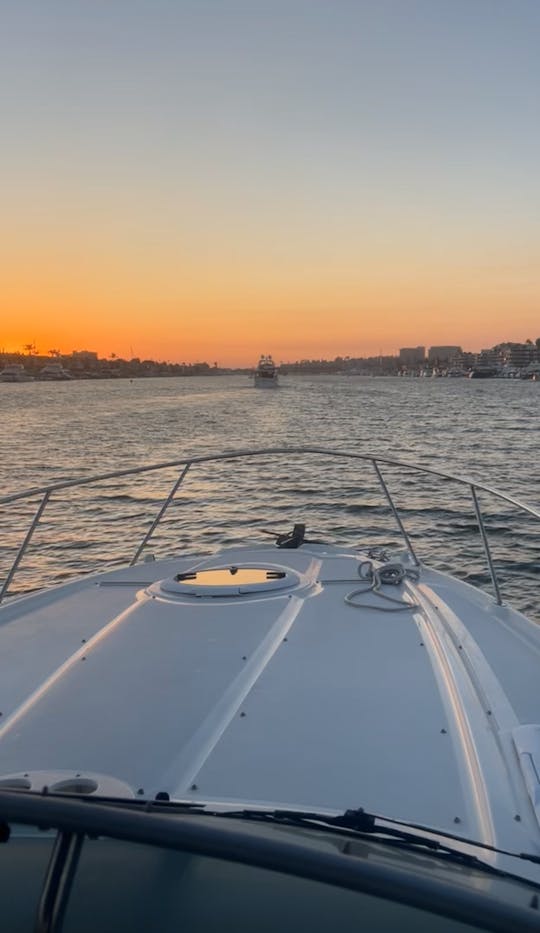 **Découvrez Newport Beach en bateau : votre journée inoubliable sur l'eau ! **