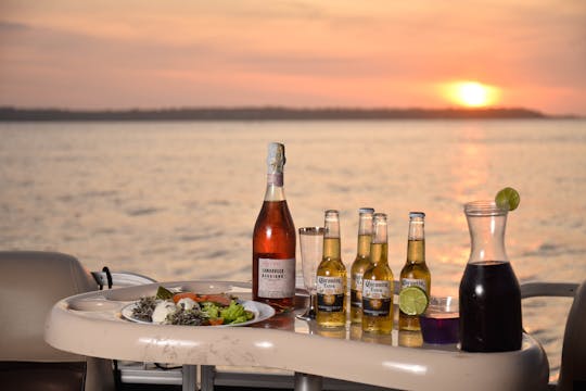 Beautiful Suntracker Party Barge for Cartagena Bay, Bolívar