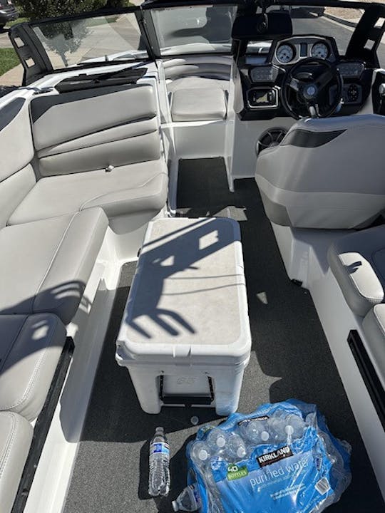 Axis 24ft Surf, Wakeboard, Tube with Captain @ Saguaro Lake