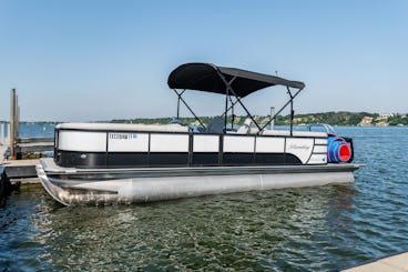 Bentley XLT 23ft Tritoon!! Let’s get Rowdy on the Water!!! 