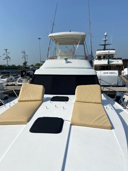 Marés Hunter 50ft Powerboat for 20 people in Rio de Janeiro