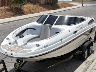 Bateau à moteur Sport Deck de 24 pieds - Profitez de cette vie de bateau, vous le méritez !