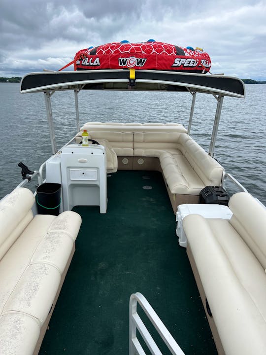 (2) Pontoon boats for BIG GROUP!!! - 2 Pontoons double the fun! 22ft and 26ft