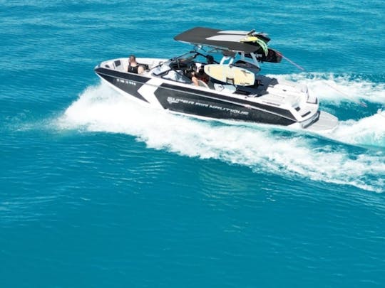 ノーティーク G23 ウェイク/サーフ (USCG キャプテン付き)