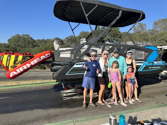 Folsom Lake’s #1 Boat Rentals: 18’ & 21’ Pontoons Ready to Book!